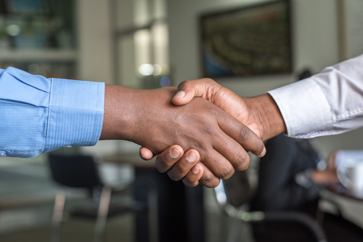 Cash Flow vs Appreciation: Building a Two-Engine UAE Portfolio
